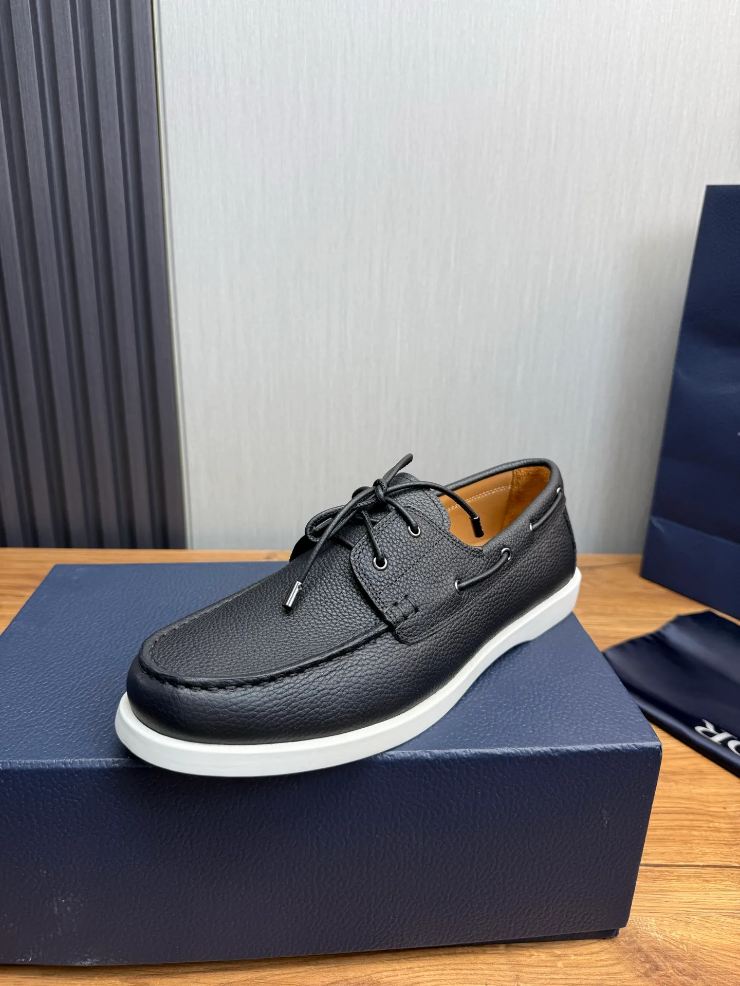 Men's shoes 💰560💰 [Dior] Men's official website na hot sale 🔥Imported cowhide + cowhide lining. Original rubber wear-resistant outsole. High quality shipment ⬆️Code number 38-44, (45 customized)